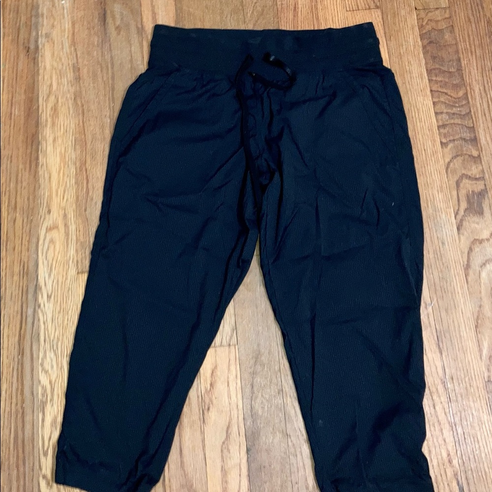 Lululemon Dance Studio Crops